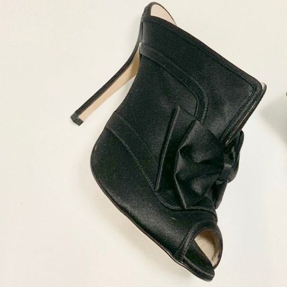 Oscar dela Renta sandals NEW